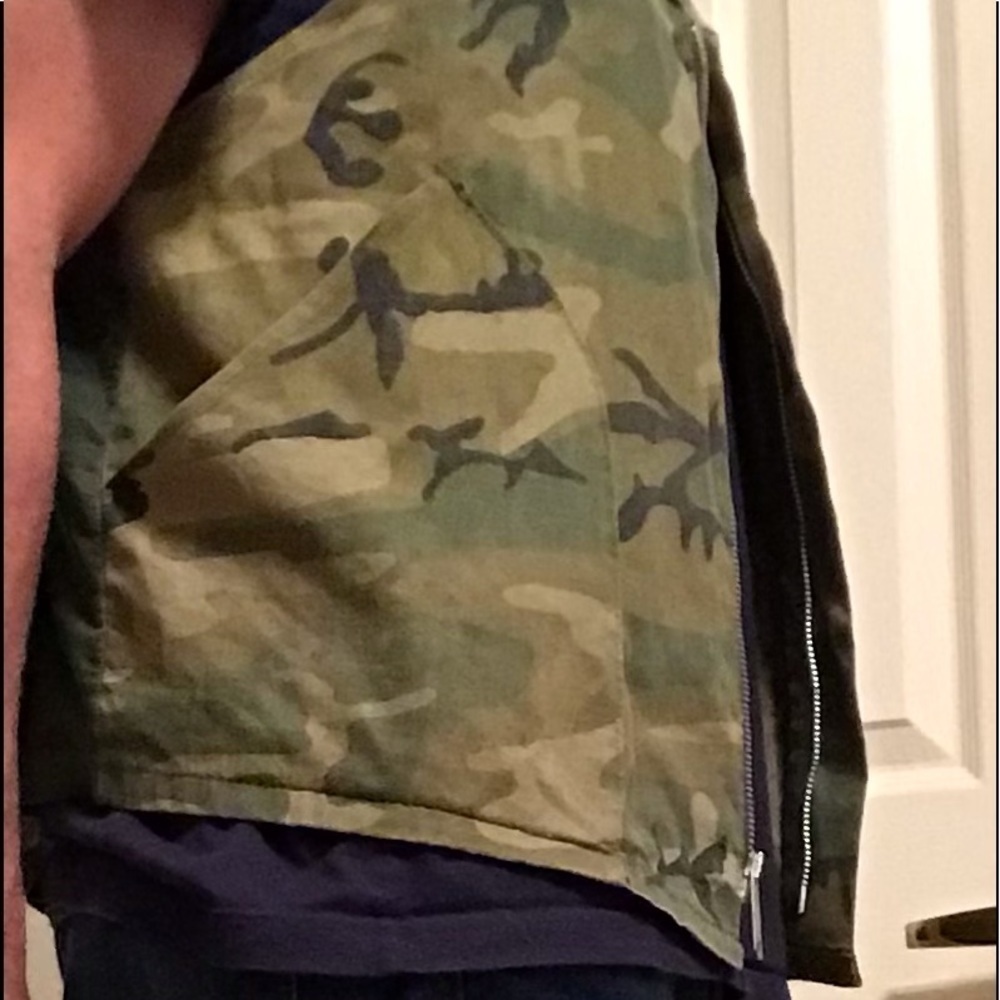 VINTAGE CAMOUFLAGE ZIP VEST LARGE. HUNTER GORE CORE COLLEGE - Picture 2 of 5